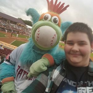 Meet your Posher, Tristin